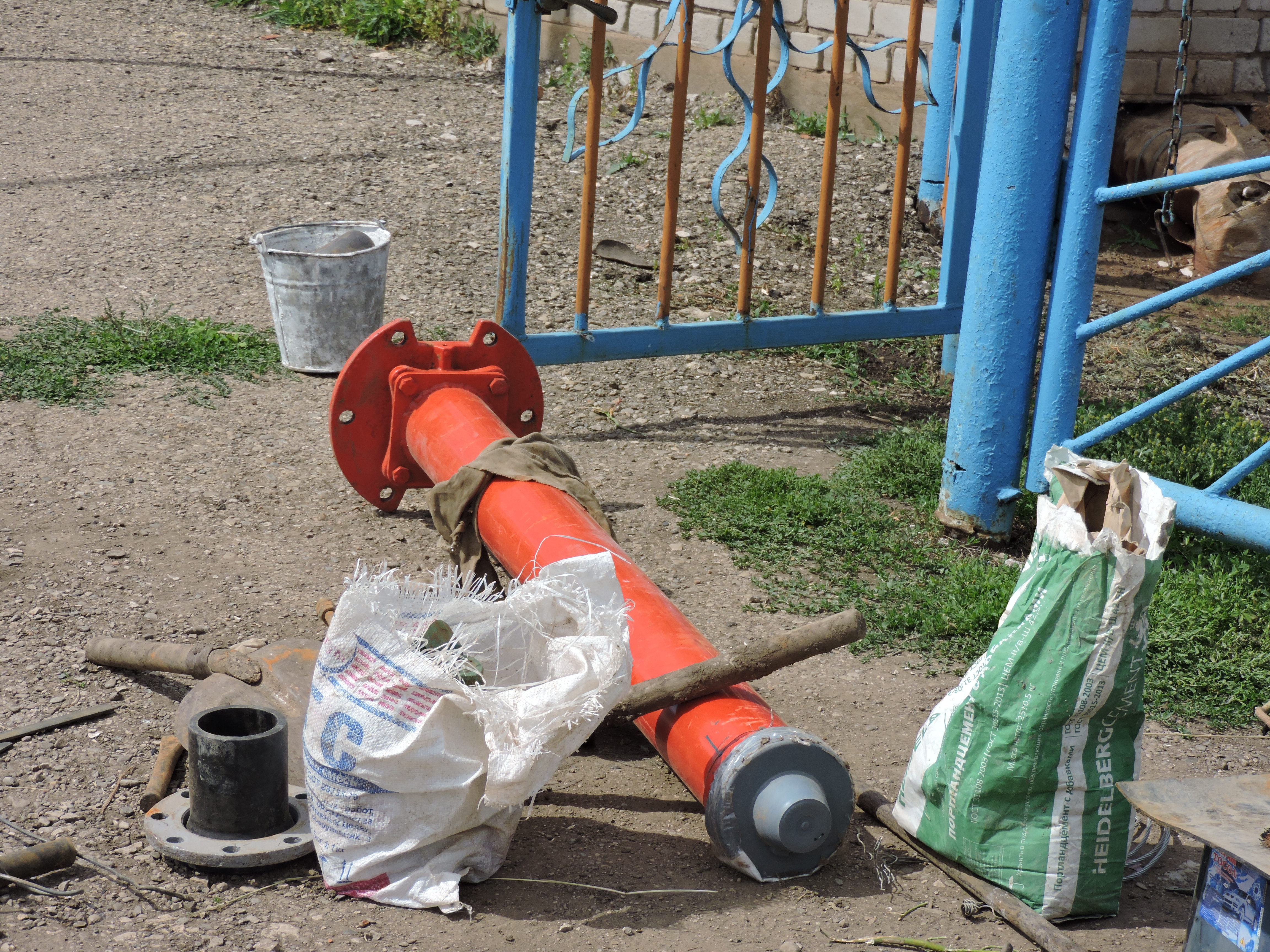 Установка пожарного гидранта.