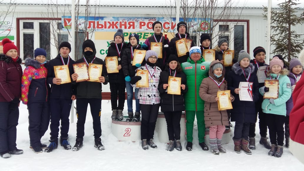 Код азнакаева. Лыжная база Азнакаево. Кубок Победы Азнакаевский район 11-12 марта. Азнакаевский район фото СМИ 2016. Соревнования в Бураево 26фе 2022 по лыжам.